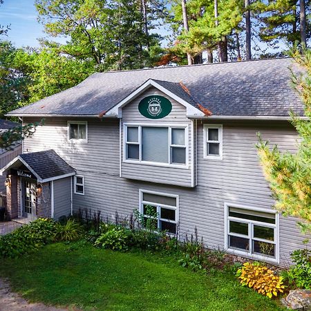 Muskoka Waterfront Retreat Villa Dwight Buitenkant foto