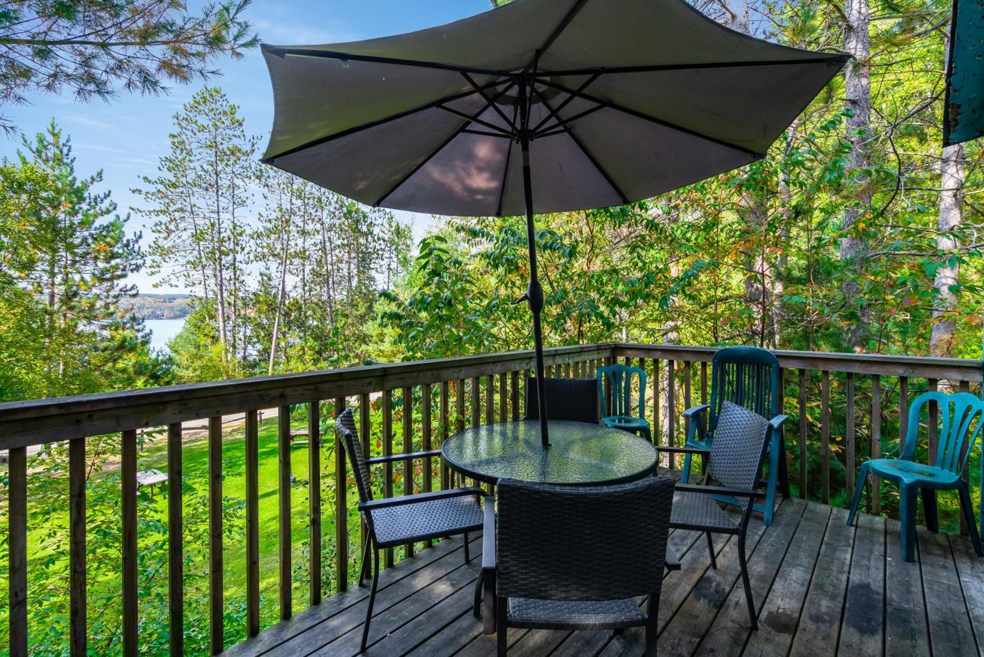 Muskoka Waterfront Retreat Villa Dwight Buitenkant foto